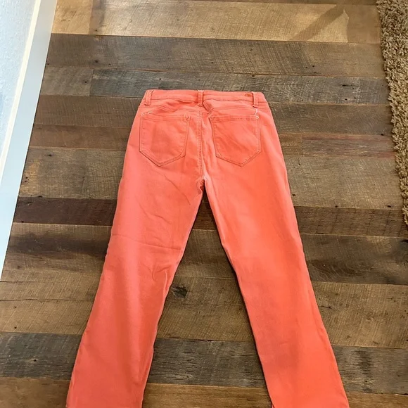 Capris - Picture 4 of 4